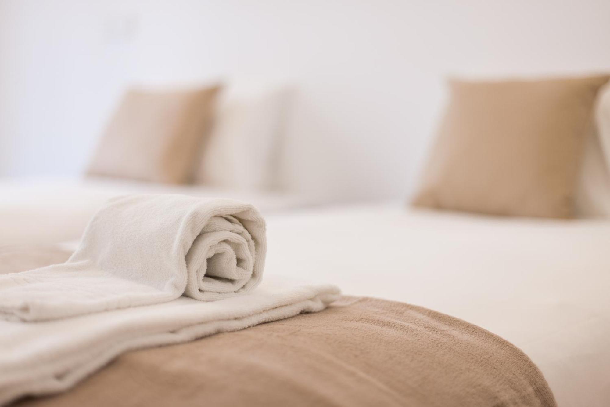 Mouraria Blue Three-Bedroom Apartment W/ Parking - By Lu Holidays Lisboa Exteriör bild