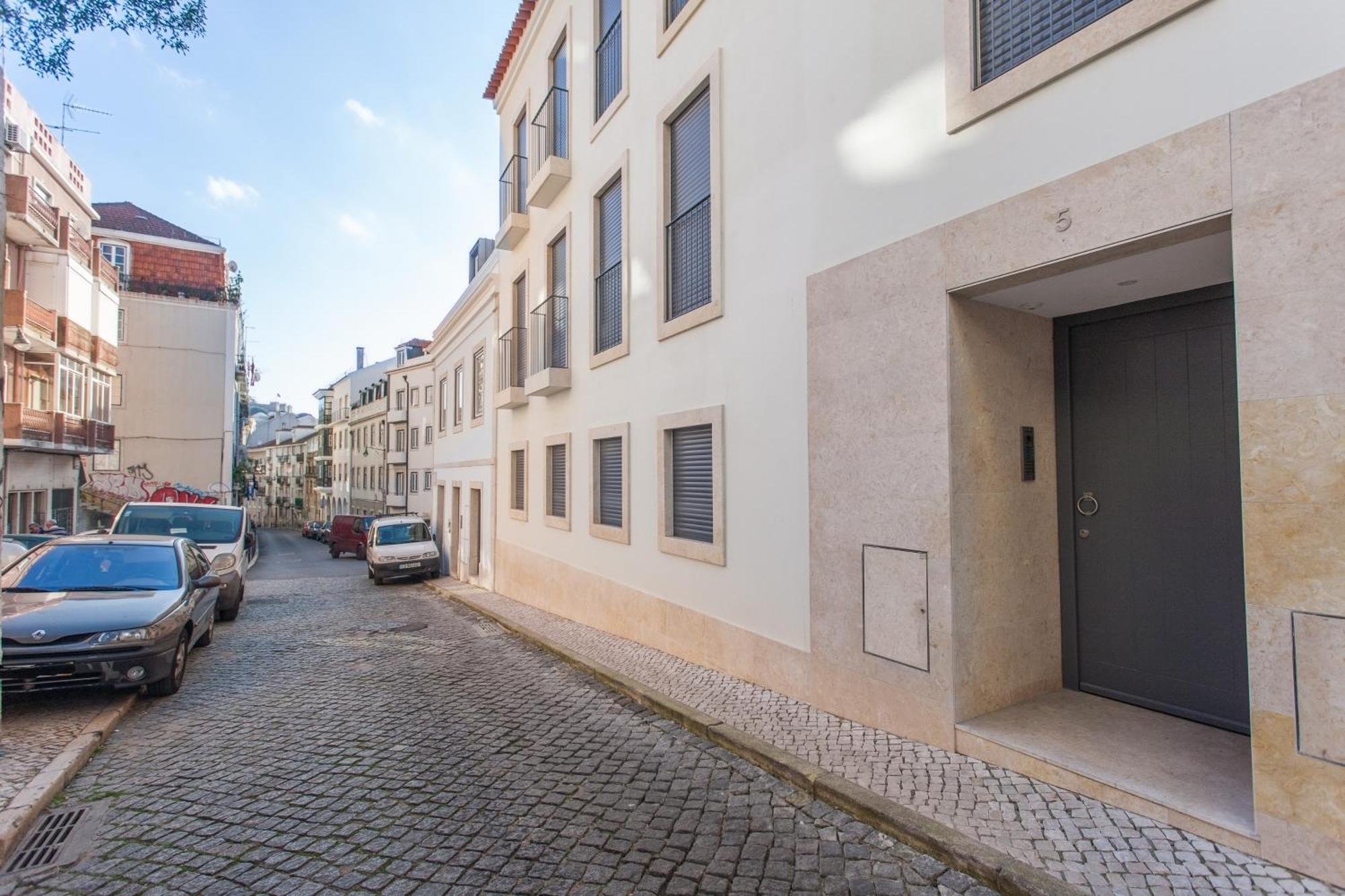 Mouraria Blue Three-Bedroom Apartment W/ Parking - By Lu Holidays Lisboa Exteriör bild