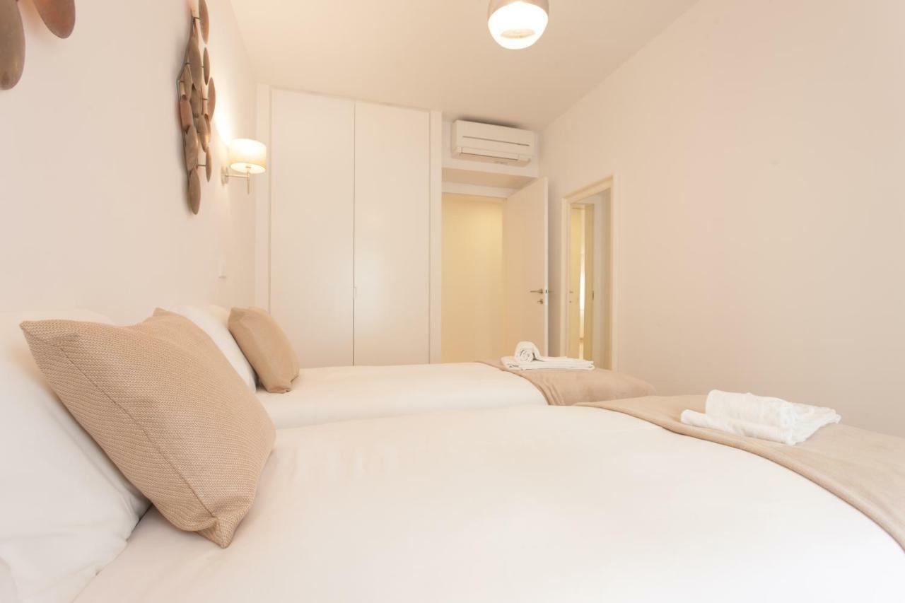 Mouraria Blue Three-Bedroom Apartment W/ Parking - By Lu Holidays Lisboa Exteriör bild